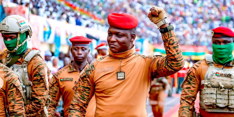 গণতন্ত্র ভুলে যান, এটি মানুষের মৃত্যু ঘটায়: বুর্কিনা ফাসোর সামরিক নেতা ইব্রাহিম