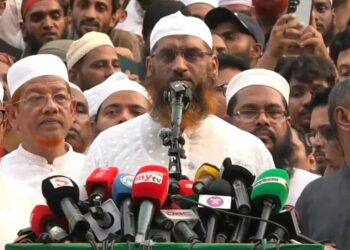 ৭০ শতাংশ জনগণের বিপক্ষে গিয়ে ক্ষমতার মসনদে টিকে থাকা যাবে না: মামুনুল হক