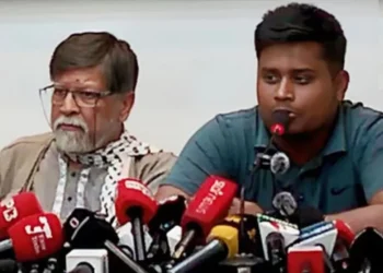 সংস্কার থেকে পেছালে ফের অভ্যুত্থান: হাসনাতের হুঁশিয়ারি