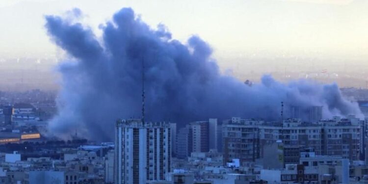যুদ্ধবিরতি উপেক্ষা করে ইরানে নতুন হামলা চালাল ইসরাইল
