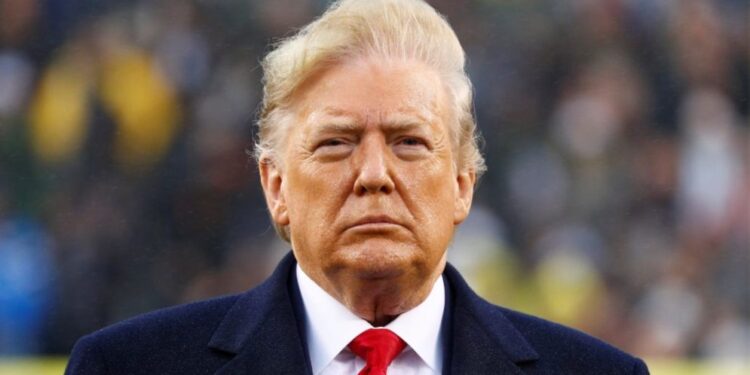 ট্রাম্পকে ক্ষমতাচ্যুত করার ডাক যুক্তরাষ্ট্রে