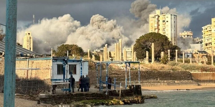 লেবাননে হামলা অব্যাহত রাখলে যুদ্ধবিরতি থেকে বের হয়ে যাবে ইরান