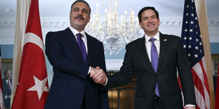 ইরান যুদ্ধে কুর্দিদের দূরে রাখতে যুক্তরাষ্ট্রকে বাধা তুরস্কের