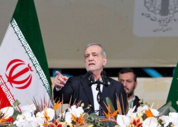 ‘আমাদের আঙুল এখনো ট্রিগারে’: ইরানের প্রেসিডেন্ট