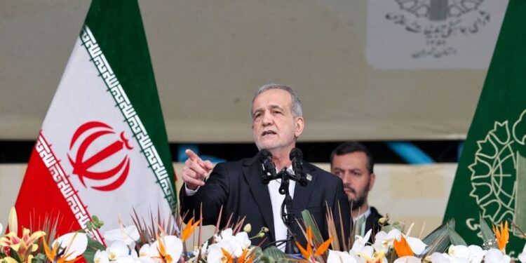 ‘আমাদের আঙুল এখনো ট্রিগারে’: ইরানের প্রেসিডেন্ট