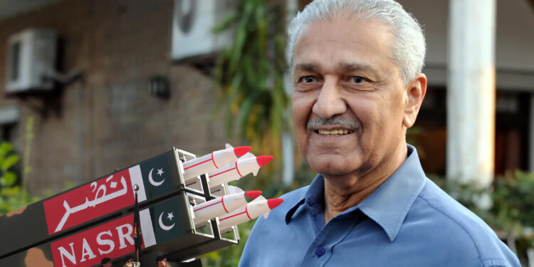 ইরানকেও পারমাণবিক শক্তিধর বানাতে চেয়েছিলেন পাকিস্তানের কাদির খান