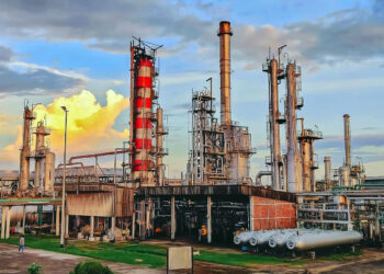 দেশের একমাত্র রাষ্ট্রায়ত্ত জ্বালানি তেল শোধনাগার বন্ধ ঘোষণা