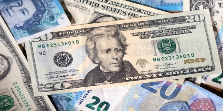 ইরানের সঙ্গে পুনরায় আলোচনা শুরুর ঘোষণা ট্রাম্পের, বিশ্ববাজারে ডলারের দরপতন