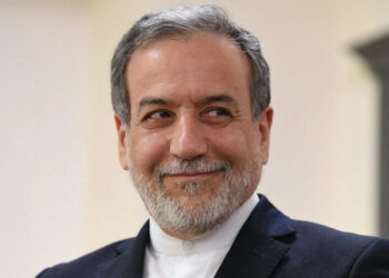 যুক্তরাষ্ট্রের ওপর চাপ বাড়াতে ইউরোপের ঘনিষ্ঠ হওয়ার চেষ্টা করছে ইরান: গার্ডিয়ান