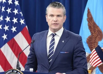 ইরান চুক্তিতে রাজি না হলে যুদ্ধ শুরু করতে প্রস্তুত যুক্তরাষ্ট্র: হেগসেথ