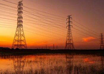 অর্ধেকে নেমেছে সরবরাহ, সারা দেশে দিনে ৮-৯ ঘণ্টা লোডশেডিং