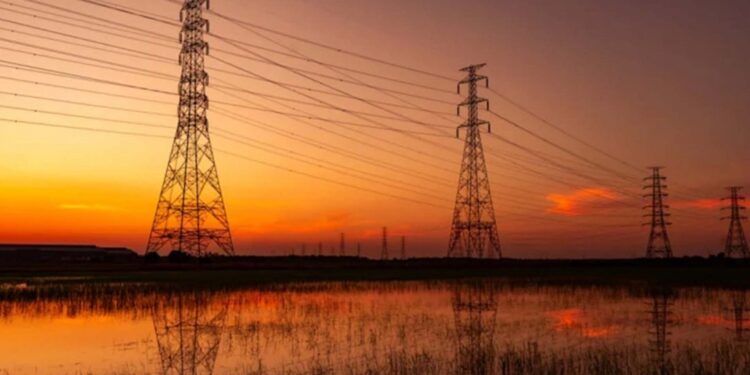 অর্ধেকে নেমেছে সরবরাহ, সারা দেশে দিনে ৮-৯ ঘণ্টা লোডশেডিং