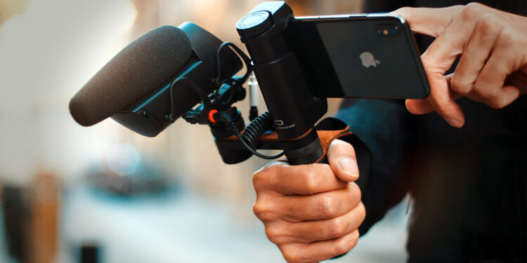 মোবাইল জার্নালিজম: সংবাদ জগতে নতুন বিপ্লব