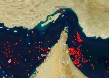 হরমুজ থেকে মার্কিন বাহিনীকে পালাতে বাধ্য করল আইআরজিসি