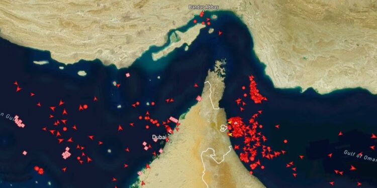 হরমুজ থেকে মার্কিন বাহিনীকে পালাতে বাধ্য করল আইআরজিসি