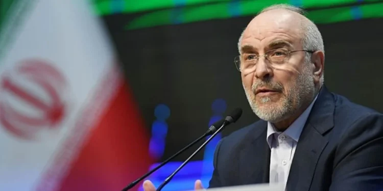 নতি স্বীকার নয়, যুদ্ধের জন্য প্রস্তুত ইরান