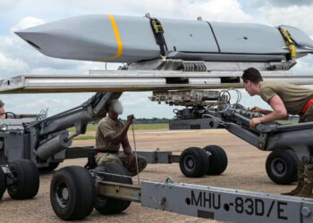 ইরান অভিযানে ফুরিয়ে গেছে স্টক: নতুন স্টেলথ ক্ষেপণাস্ত্র কিনছে যুক্তরাষ্ট্র