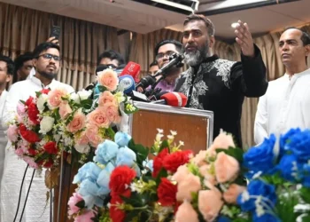 এনসিপিতে যোগ দিয়েই সরকার পতনের হুঁশিয়ারি দিলেন ইসহাক