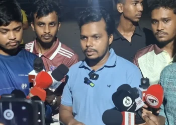 শাহবাগ থানায় সাংবাদিকরা: মামলা নিতে গড়িমসি, ৬ ঘণ্টা ধরে আত্মগোপনে ওসি