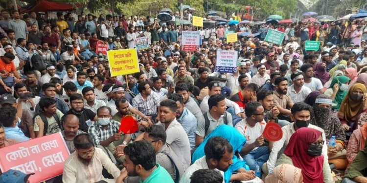 শাহবাগে আবারও মুখোমুখি শিক্ষক-পুলিশ