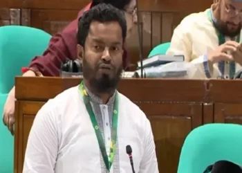 রাষ্ট্রপতির মেরুদণ্ড হয় শক্ত, নয় বাঁকা হয়ে গেছে: সংসদে জামায়াত এমপি