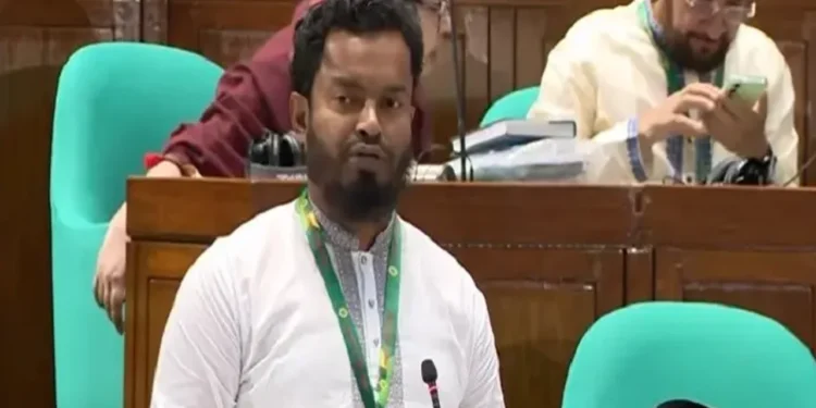 রাষ্ট্রপতির মেরুদণ্ড হয় শক্ত, নয় বাঁকা হয়ে গেছে: সংসদে জামায়াত এমপি