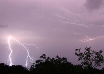 বজ্রপাতে সোমবারও ৪ জেলায় ৯ জনের মৃত্যু