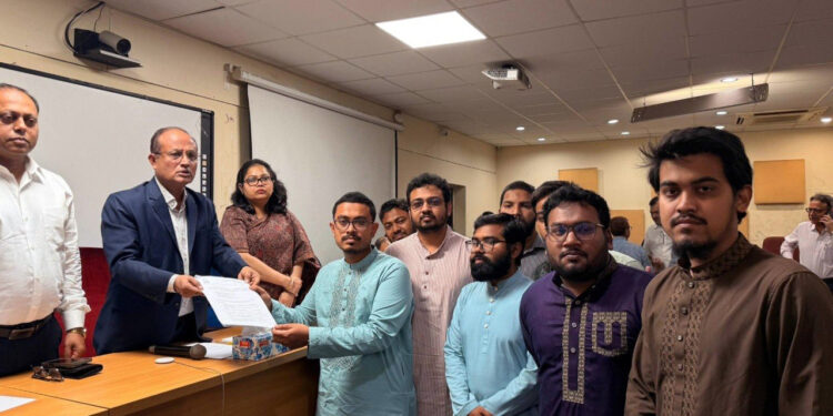 সাংবাদিক ও শিক্ষার্থীদের ওপর ছাত্রদলের হামলার বিচার চান ডাকসু ভিপি