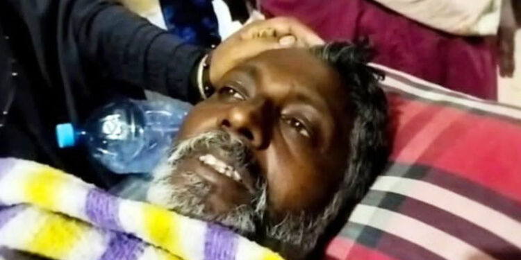 কুষ্টিয়ায় পার্সেল বোমা বিস্ফোরণে ভ্যানচালক আহত