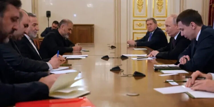 পুতিনের কাছে সর্বোচ্চ নেতা খামেনির বিশেষ বার্তা পৌঁছে দিলেন আরাগচি