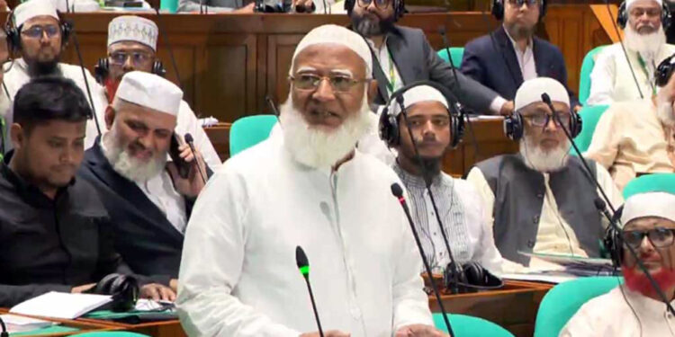 পড়ছি মছিবতে, সবাই আমাকে ভালোবেসে কচলায়: সংসদে বিরোধীদলীয় নেতা