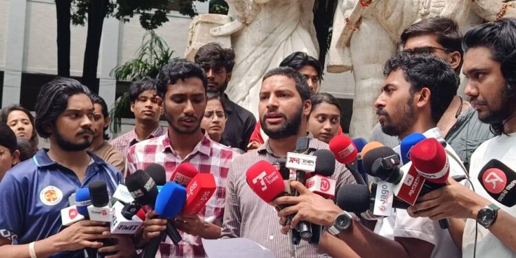 মিমোর মৃত্যুর ঘটনায় বিচার দাবিতে ঢাবিতে বিক্ষোভ, ডাকসুর সংহতি