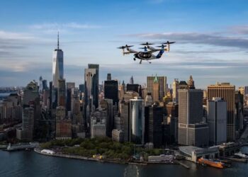 নিউইয়র্কে প্রথমবারের মতো উড়লো বৈদ্যুতিক ট্যাক্সি