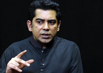 যেখানেই স্বার্থ, সেখানেই পার্থ: অসময়ে জোট অদল-বদলের খতিয়ান