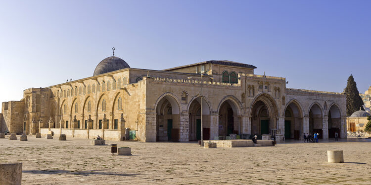 জুলুম সমর্থনকারী হওয়া মানেই আল্লাহর রহমত থেকে বঞ্চিত হওয়া