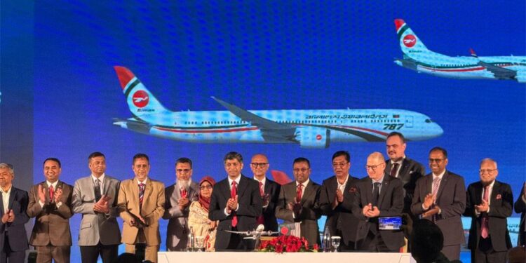 বোয়িংয়ের ১৪ উড়োজাহাজ কিনতে চুক্তি করল বিমান