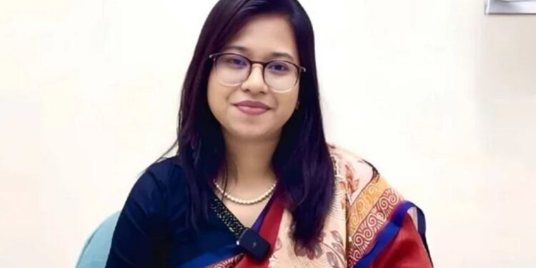 মনিরা শারমিনের প্রার্থিতা নিয়ে রিট শুনানির জন্য তালিকায়