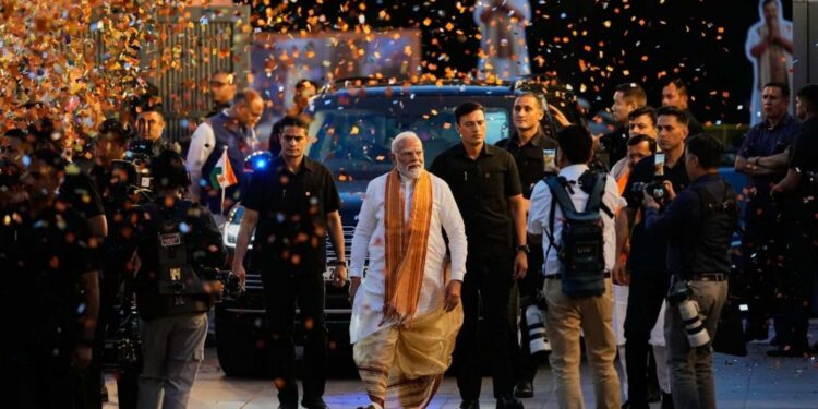 পশ্চিমবঙ্গে বিজেপির ‘পরিবর্তন’, তামিলনাড়ুতে বিজয়ের চমক আর কেরালায় ফিরলো কংগ্রেস