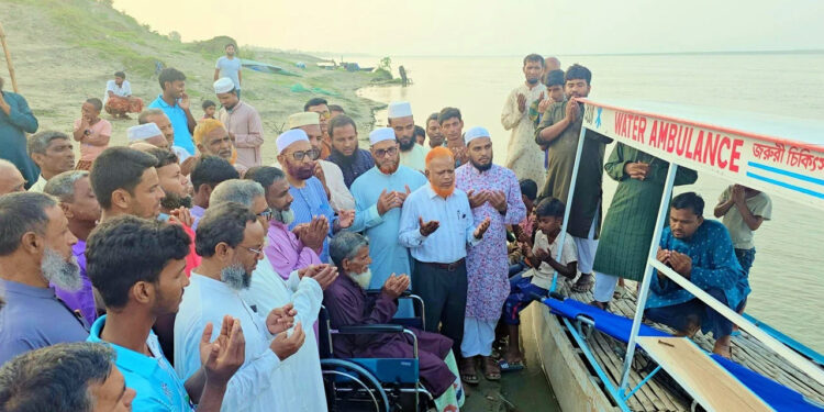 ফ্রি নৌ-অ্যাম্বুলেন্স সেবা চালু করলেন জামায়াত এমপি নুরুল ইসলাম বুলবুল