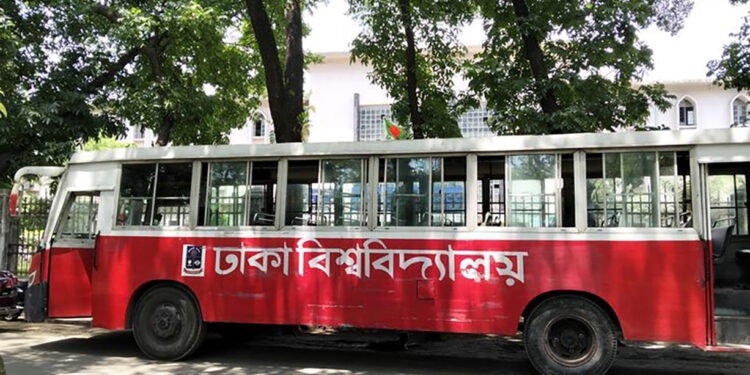 ডাকসুর বিক্ষোভের পর সিন্ডিকেটে শনিবারের বাস চালুর সিদ্ধান্ত