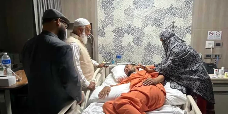 ব্যাংককে আহত জুলাই যোদ্ধাদের দেখতে গেলেন জামায়াত আমির