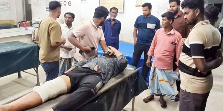 নোয়াখালীতে জামায়াত কর্মীকে লক্ষ্য করে দুর্বৃত্তদের গুলি