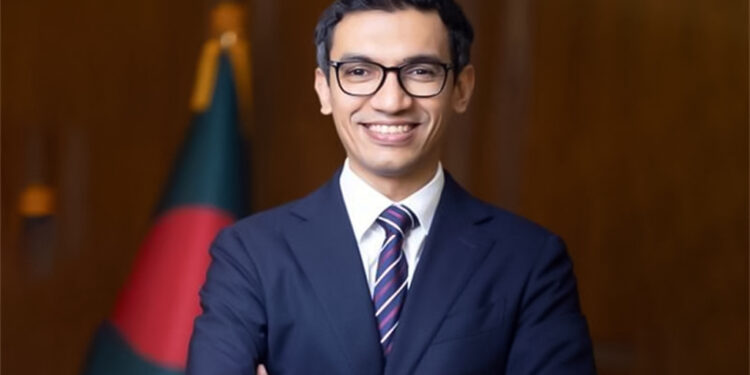 সরকারের ভেতর ছোট ছোট সরকার থাকায় নানা জটিলতা: আশিক চৌধুরী
