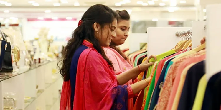 দোকানপাট-শপিংমল খোলা রাখার নতুন সময় নির্ধারণ