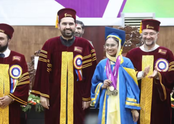 পাকিস্তানে দর্জির মেয়ের ইতিহাস, এমবিবিএস-এ ১৭টি স্বর্ণপদক জয়