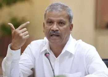 সীমান্তে লাশ মাড়িয়ে দুটো দেশের সত্যিকারের বন্ধুত্ব হতে পারে না: আসিফ নজরুল