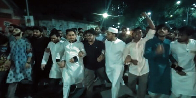 কারিনার জানাযা শেষে এনসিপির বিক্ষোভ