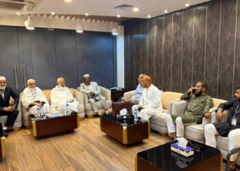 হজ্জ পালনের উদ্দেশে ঢাকা ত্যাগ করলেন বিরোধীদলীয় নেতা