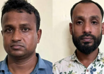 ইয়াবা বিক্রির সময় দুই পুলিশ সদস্য আটক