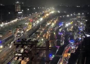 ঢাকা-টাঙ্গাইল মহাসড়কে ৪০ কিলোমিটার যানজট